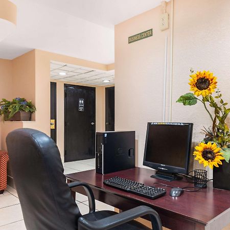 Quality Inn & Suites Orlando Airport Eksteriør bilde