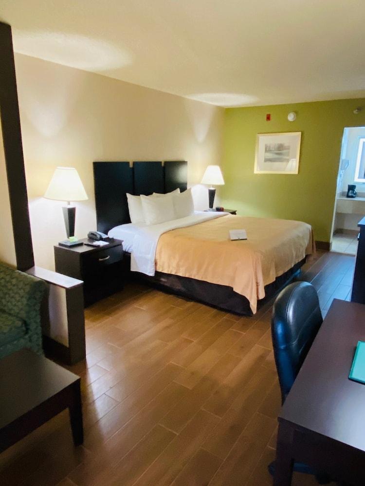 Quality Inn & Suites Orlando Airport Eksteriør bilde