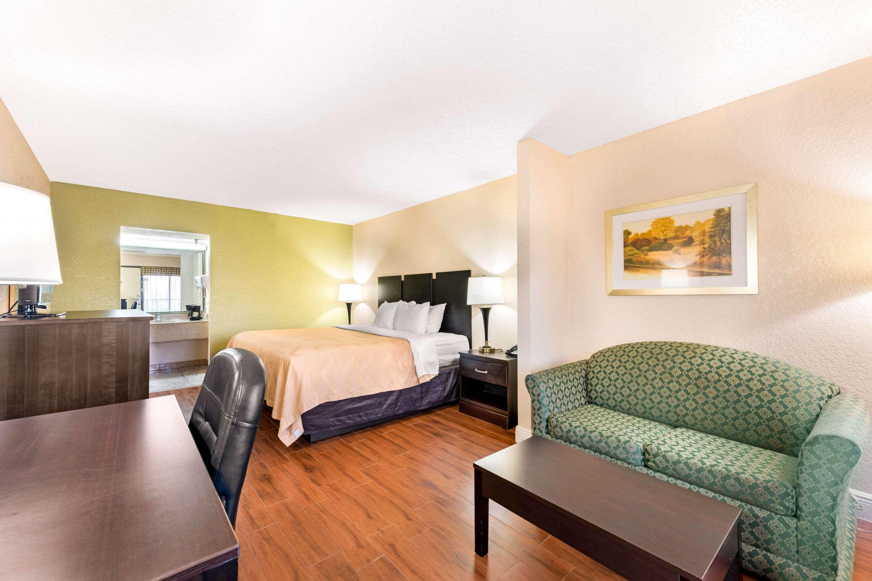 Quality Inn & Suites Orlando Airport Eksteriør bilde