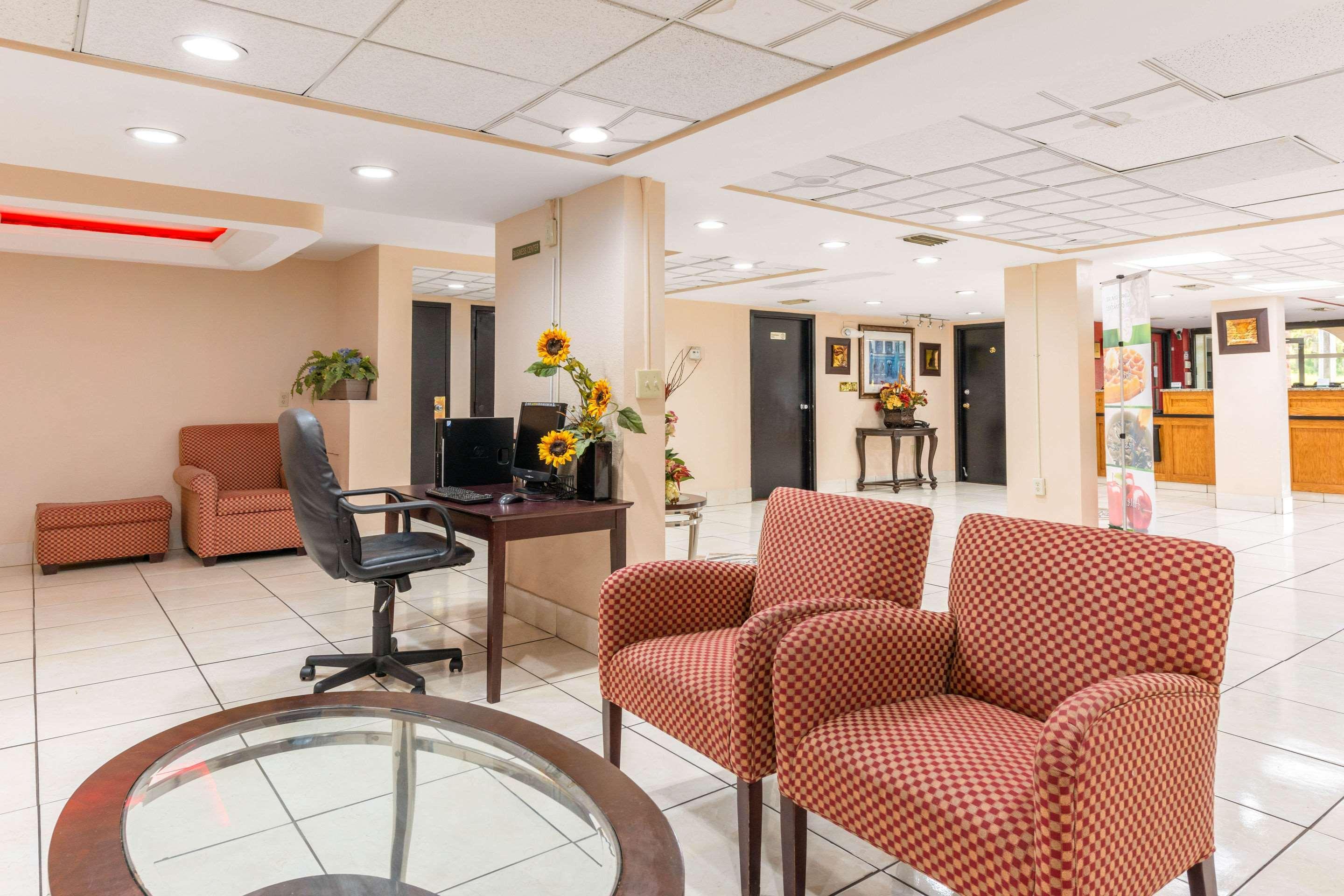 Quality Inn & Suites Orlando Airport Eksteriør bilde