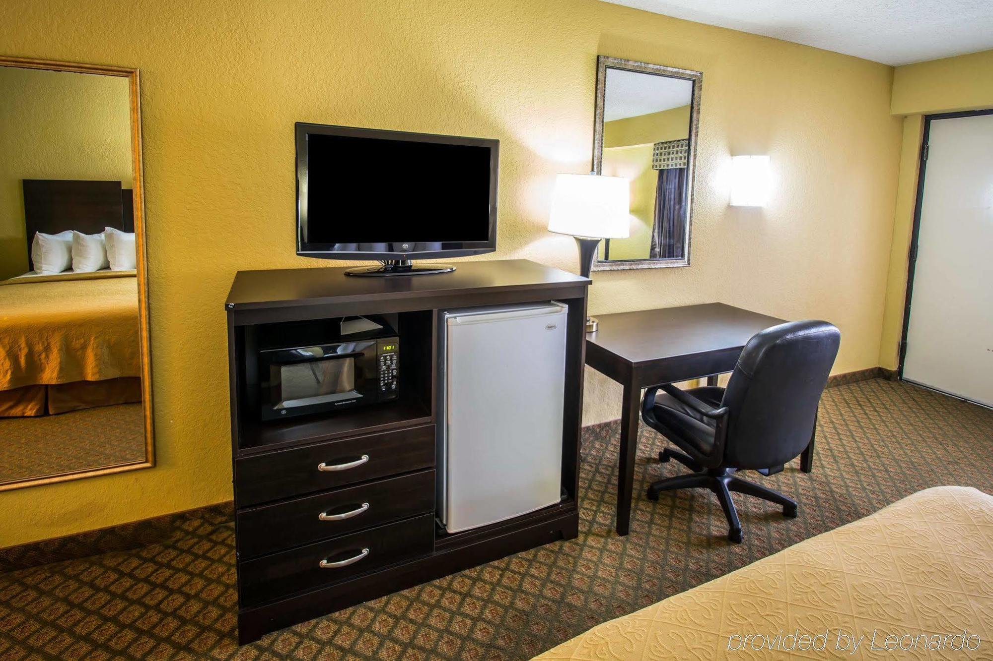 Quality Inn & Suites Orlando Airport Eksteriør bilde