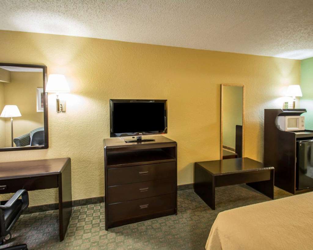 Quality Inn & Suites Orlando Airport Rom bilde