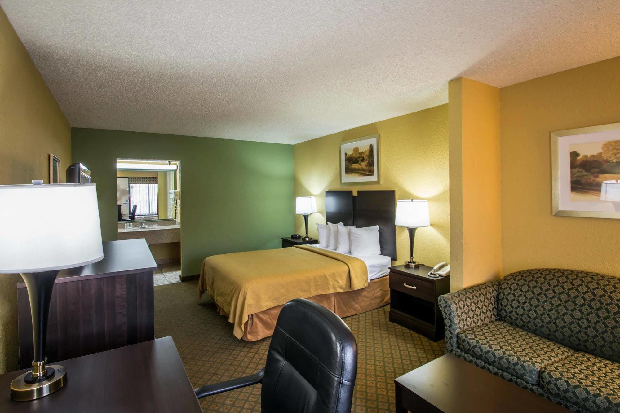Quality Inn & Suites Orlando Airport Eksteriør bilde