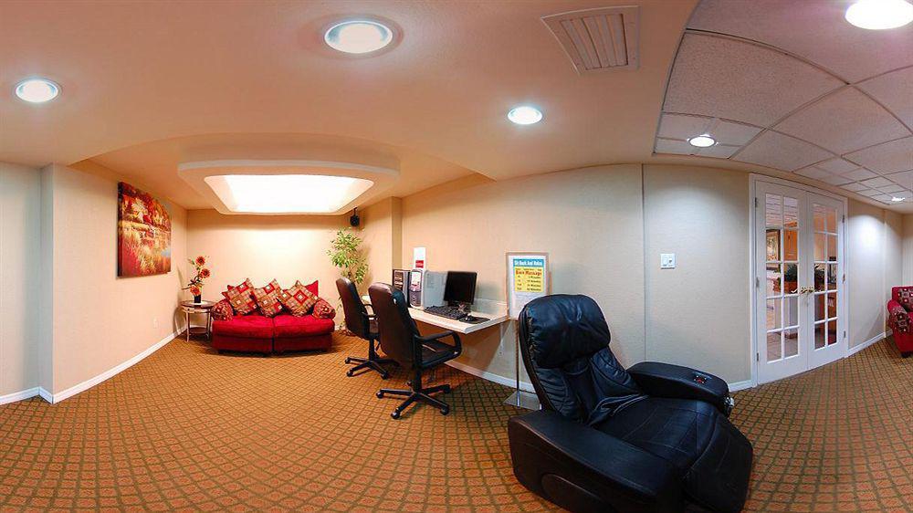 Quality Inn & Suites Orlando Airport Eksteriør bilde